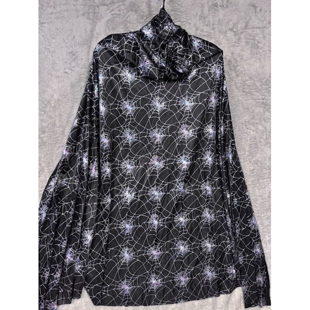 ADULT HOODED BLACK CAPE W/SHIMMERING SILVER SPIDER WEB DESIGN ONE SIZE FUN WORLD
